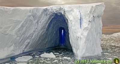 Grotte i isfjell